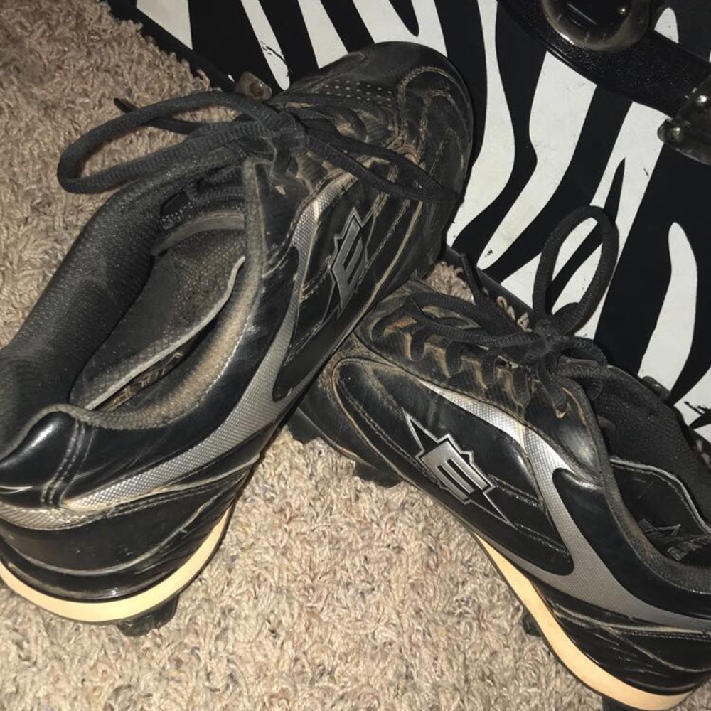 Softball cleats